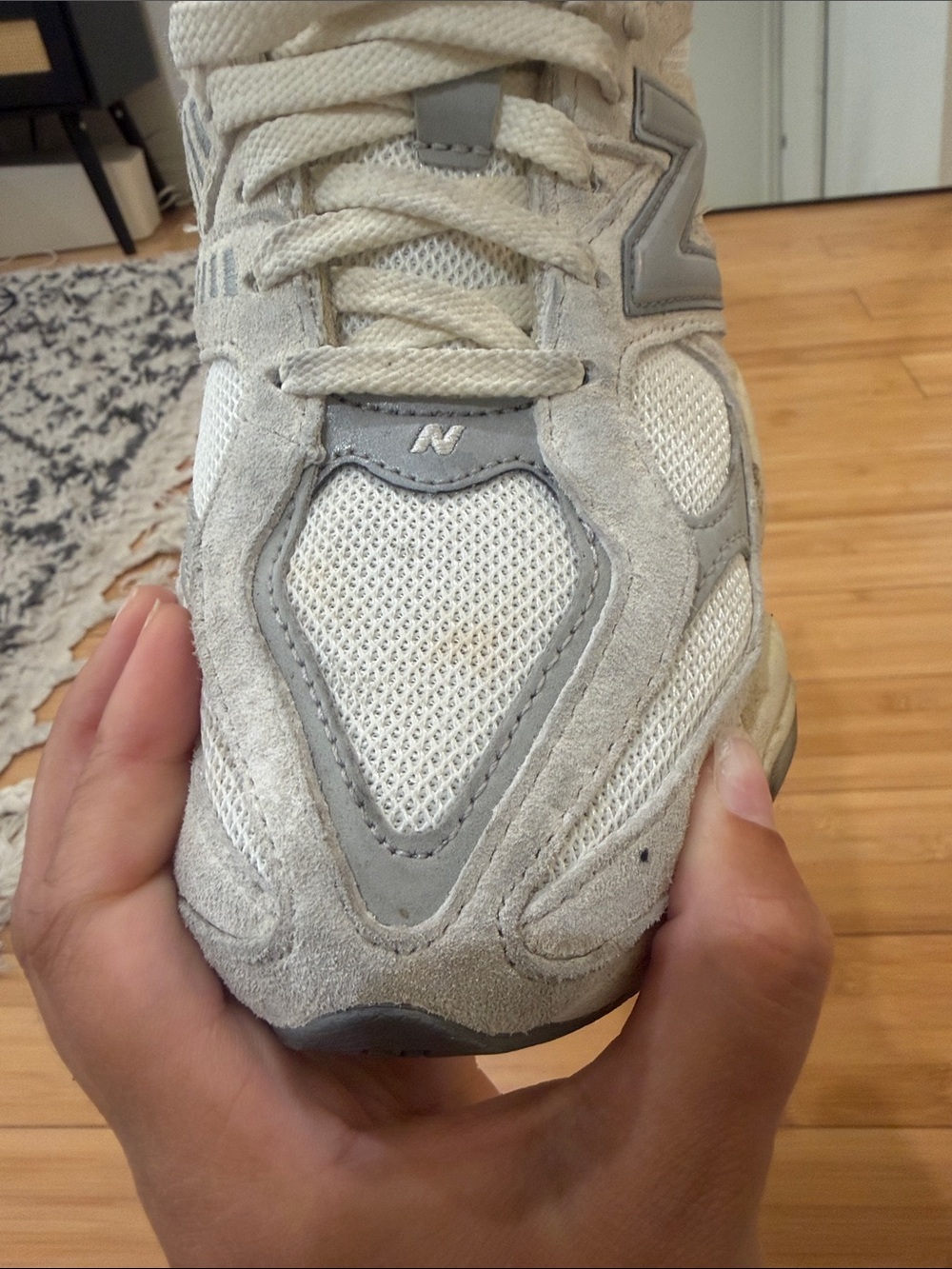 New Balance Women's White and Gray Retro Chunky Sneaker - Picture 3 of 8